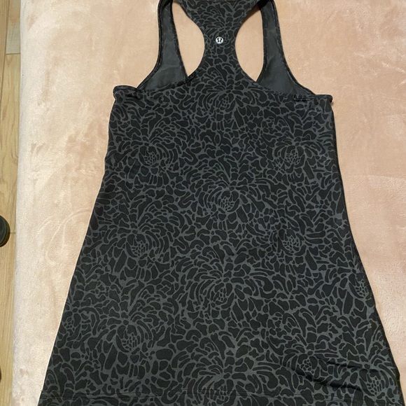 🖤Lululemon Racerback Tank Top🖤 - Picture 2 of 2